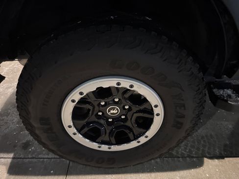 Certified 2024 Ford Bronco Outer Banks w/ Sasquatch Package image 19