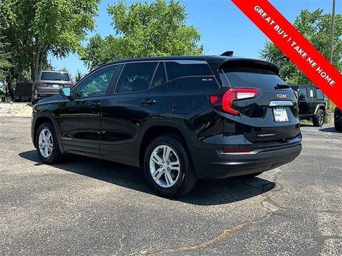 Used 2024 GMC Terrain SLE image 5