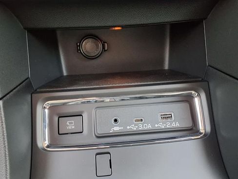 New 2026 Subaru Ascent Limited AWD/4WD image 17
