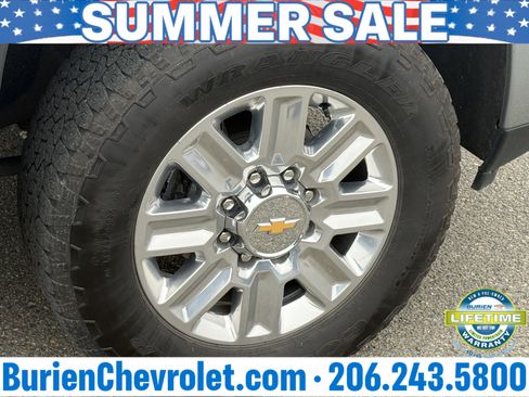 Used 2024 Chevrolet Silverado 3500 High Country w/ High Country Premium Package AWD/4WD image 28