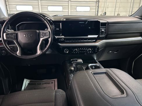 Used 2022 Chevrolet Silverado 1500 RST AWD/4WD image 4