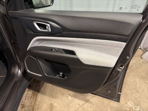 Used 2022 Jeep Compass Latitude image 19