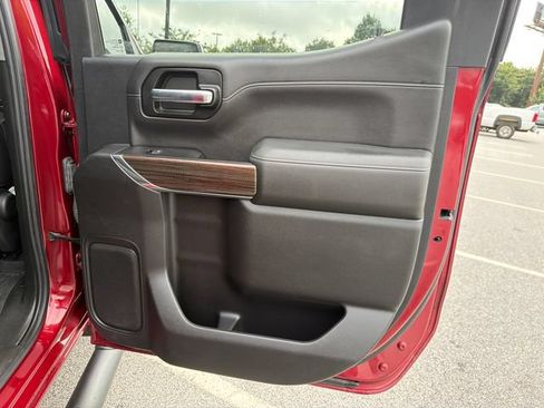 Used 2020 Chevrolet Silverado 1500 LT Trail Boss AWD/4WD image 16