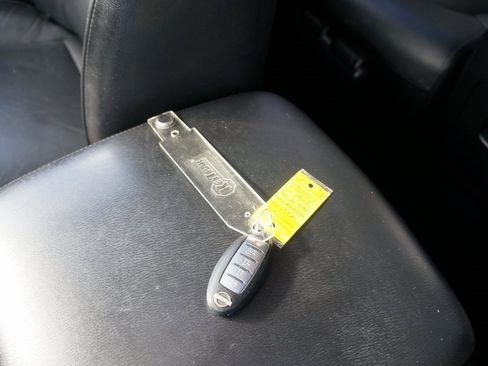 Used 2023 Nissan Armada SL w/ Captain's Chairs Package image 32