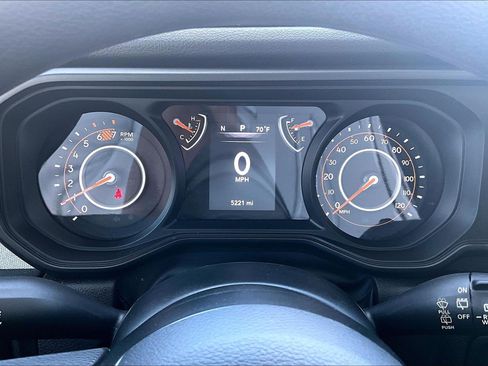 Used 2025 Jeep Wrangler Unlimited Sport AWD/4WD image 13