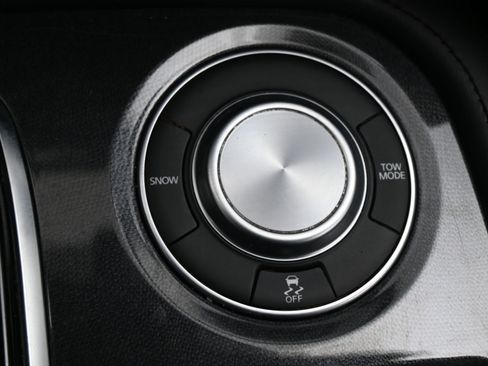 Certified 2024 Nissan Armada SV image 22