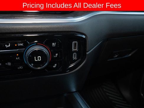 Used 2026 Chevrolet Silverado 2500 LTZ w/ LTZ Convenience Package AWD/4WD image 16