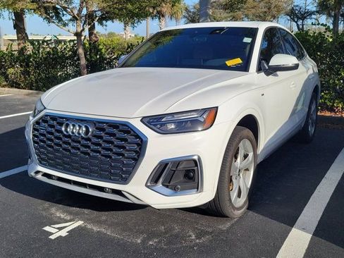 Certified 2023 Audi Q5 2.0T Premium w/ Convenience Package image 2