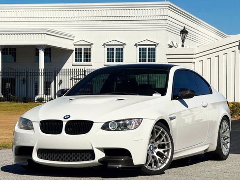 Used 2013 BMW M3 Coupe w/ Premium Pkg image 2