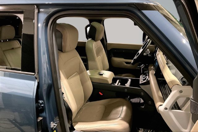 Used 2020 Land Rover Defender 110 HSE AWD/4WD image 7