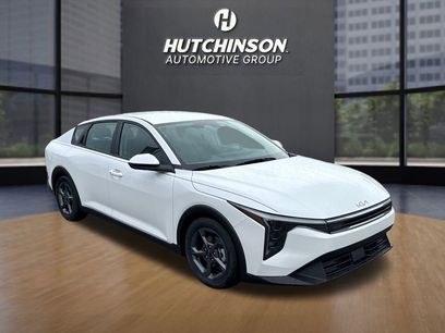 New 2025 Kia K4 LXS