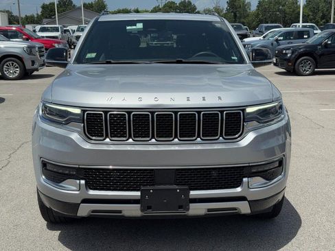 Used 2024 Jeep Wagoneer Series II AWD/4WD image 9