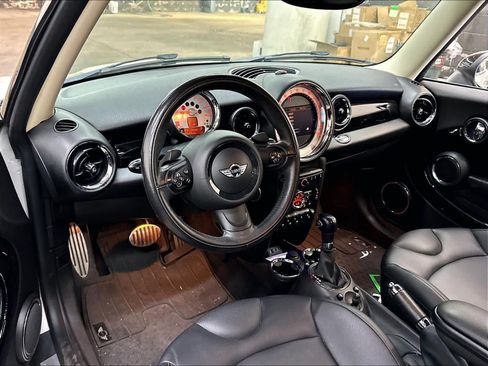 Used 2014 MINI Cooper Clubman S FWD image 16