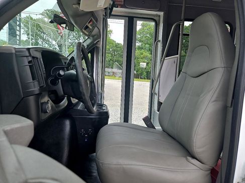 Used 2015 Chevrolet Express 3500 w/ Shuttle Bus Package image 12
