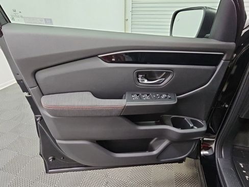 New 2026 Honda Pilot Sport image 25