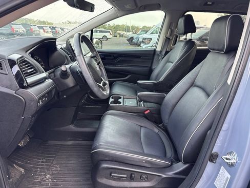 Used 2025 Honda Odyssey Touring image 9