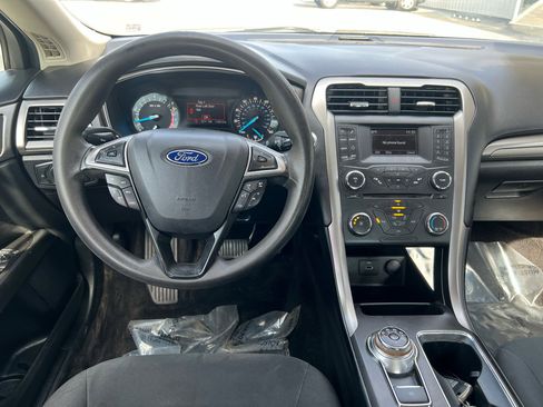 Used 2017 Ford Fusion SE image 17