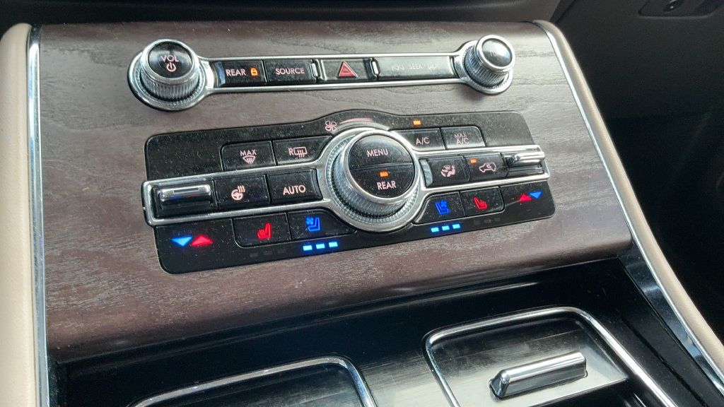 Used 2024 Lincoln Aviator Reserve w/ Equipment Group 201A RWD image 16