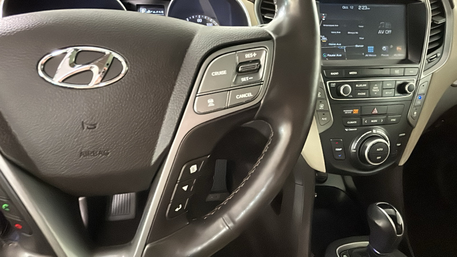 Used 2017 Hyundai Santa Fe Limited AWD/4WD image 21