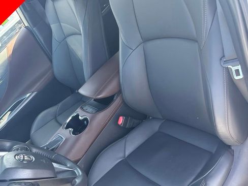 Used 2024 Toyota Venza XLE AWD/4WD image 15