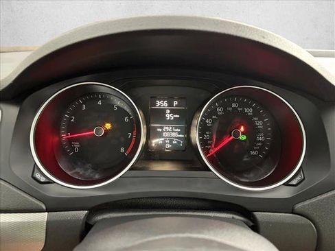Used 2016 Volkswagen Jetta SE FWD image 7