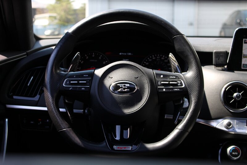 Used 2019 Kia Stinger GT2 AWD/4WD image 15