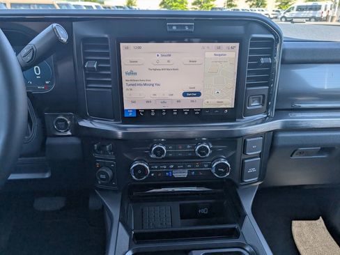 New 2026 Ford F250 Lariat w/ Black Appearance Package AWD/4WD image 13