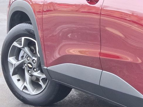 Certified 2025 Chevrolet Trax LT image 14