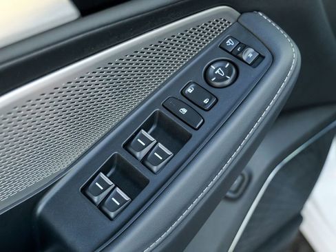 Used 2024 Acura MDX SH-AWD w/ Technology Package image 18