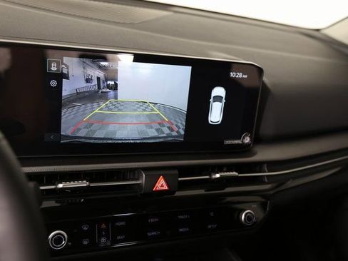 New 2026 Kia Sportage LX FWD image 17