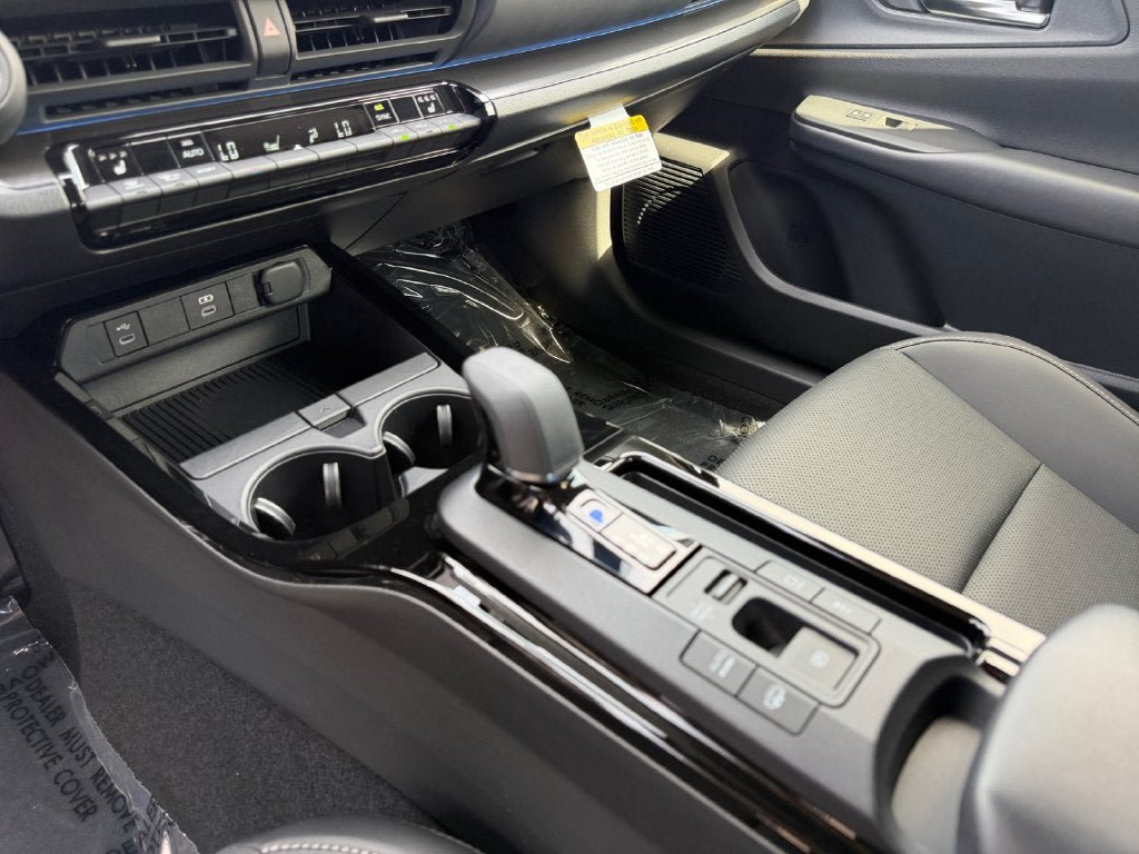 New 2027 Toyota Prius Plug-In Hybrid FWD image 32