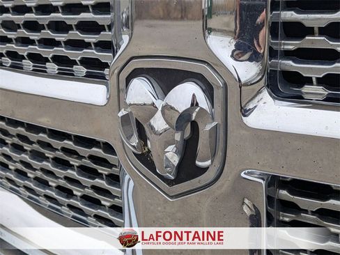 Used 2018 RAM 2500 Laramie w/ Convenience Group image 9