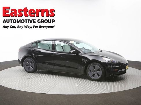 Used 2023 Tesla Model 3 Standard Range image 43