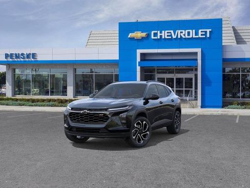 New 2026 Chevrolet Trax RS w/ Sunroof Package FWD image 32