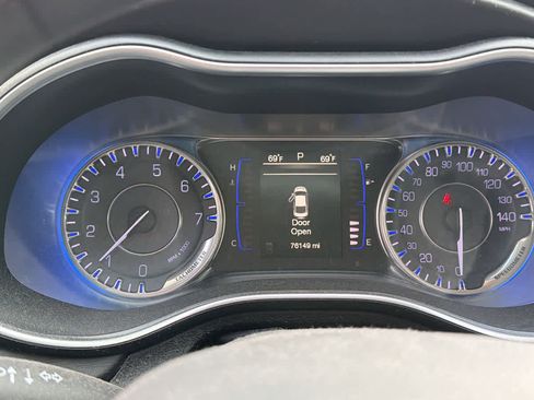 Used 2016 Chrysler 200 LX image 15