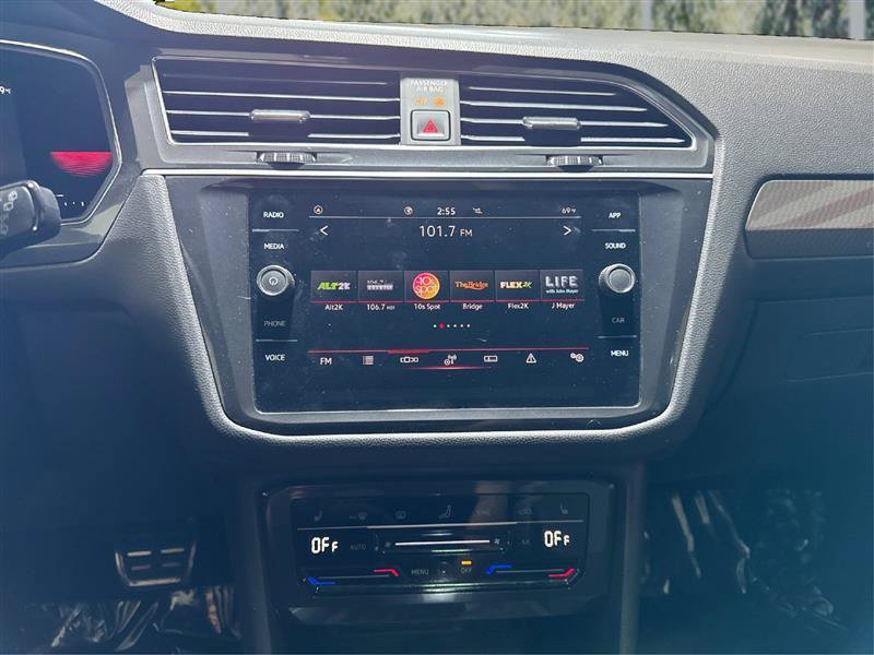 Used 2023 Volkswagen Tiguan SE R-Line FWD image 16
