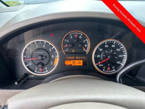 Used 2015 Nissan Titan SV w/ Tow Package RWD image 7
