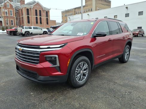 New 2026 Chevrolet Traverse LT w/ Driver Confidence Package image 4