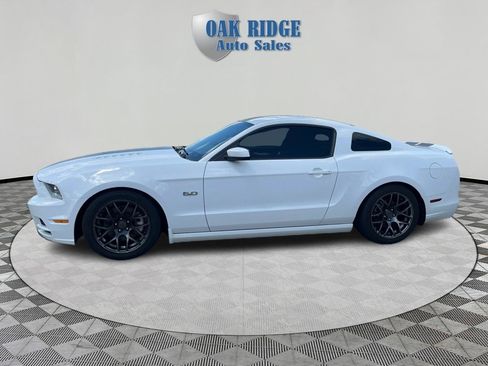 Used 2014 Ford Mustang GT RWD image 8