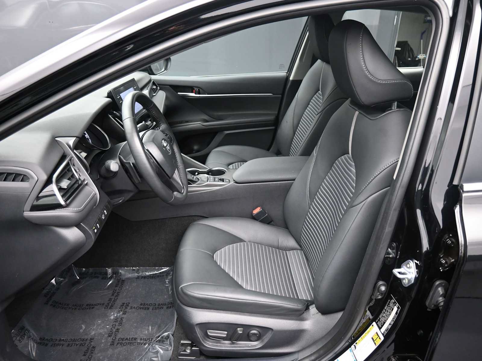 Used 2024 Toyota Camry SE AWD/4WD image 18