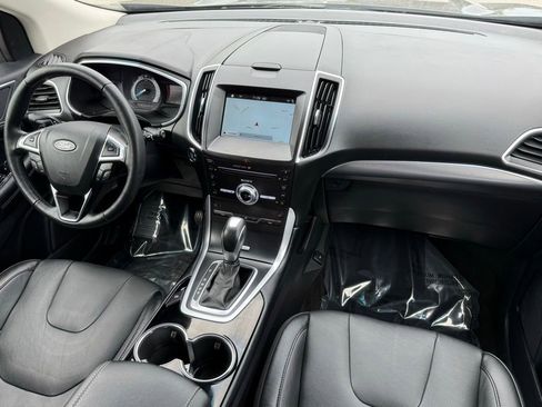 Used 2018 Ford Edge Titanium w/ Technology Package AWD/4WD image 24