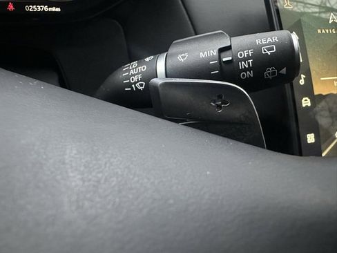 Used 2023 Land Rover Range Rover Sport SE image 27