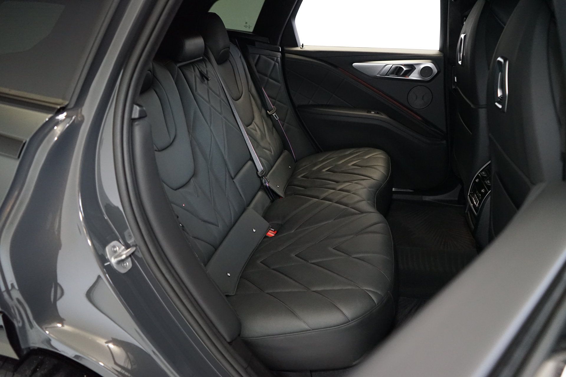 Used 2023 BMW XM AWD/4WD image 22