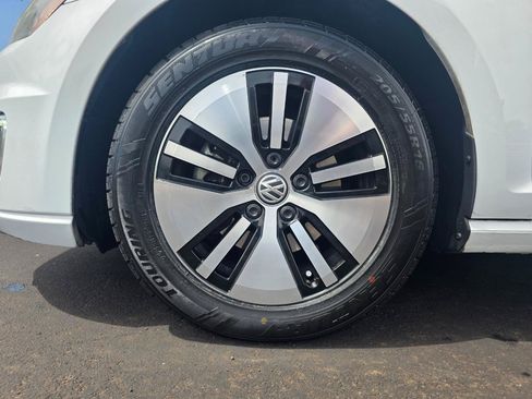 Used 2016 Volkswagen e-Golf SE w/ DC Fast Charging Package FWD image 27