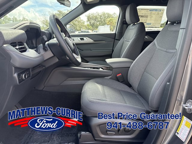 New 2027 Ford Explorer Active RWD image 9