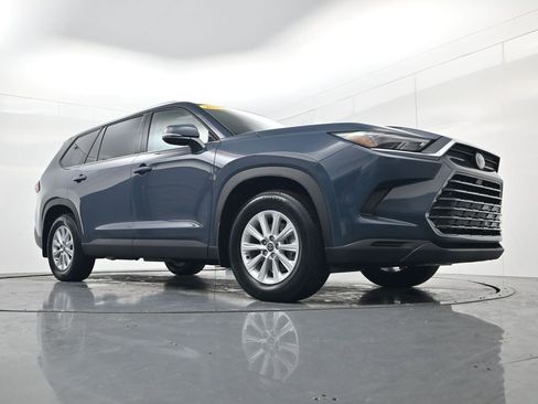 Used 2026 Toyota Grand Highlander XLE image 49