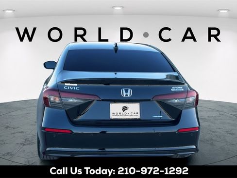 Used 2025 Honda Civic Sport Touring image 4