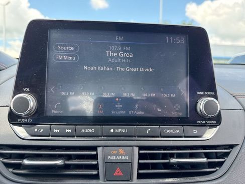 Used 2021 Nissan Altima 2.5 SR FWD image 16