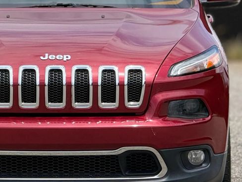 Used 2016 Jeep Cherokee Limited FWD image 12