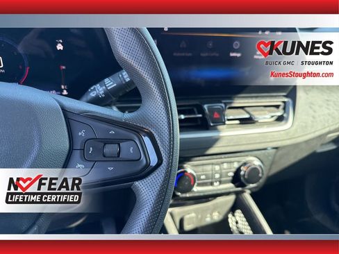 Used 2025 Chevrolet TrailBlazer LT w/ Driver Confidence Package AWD/4WD image 27